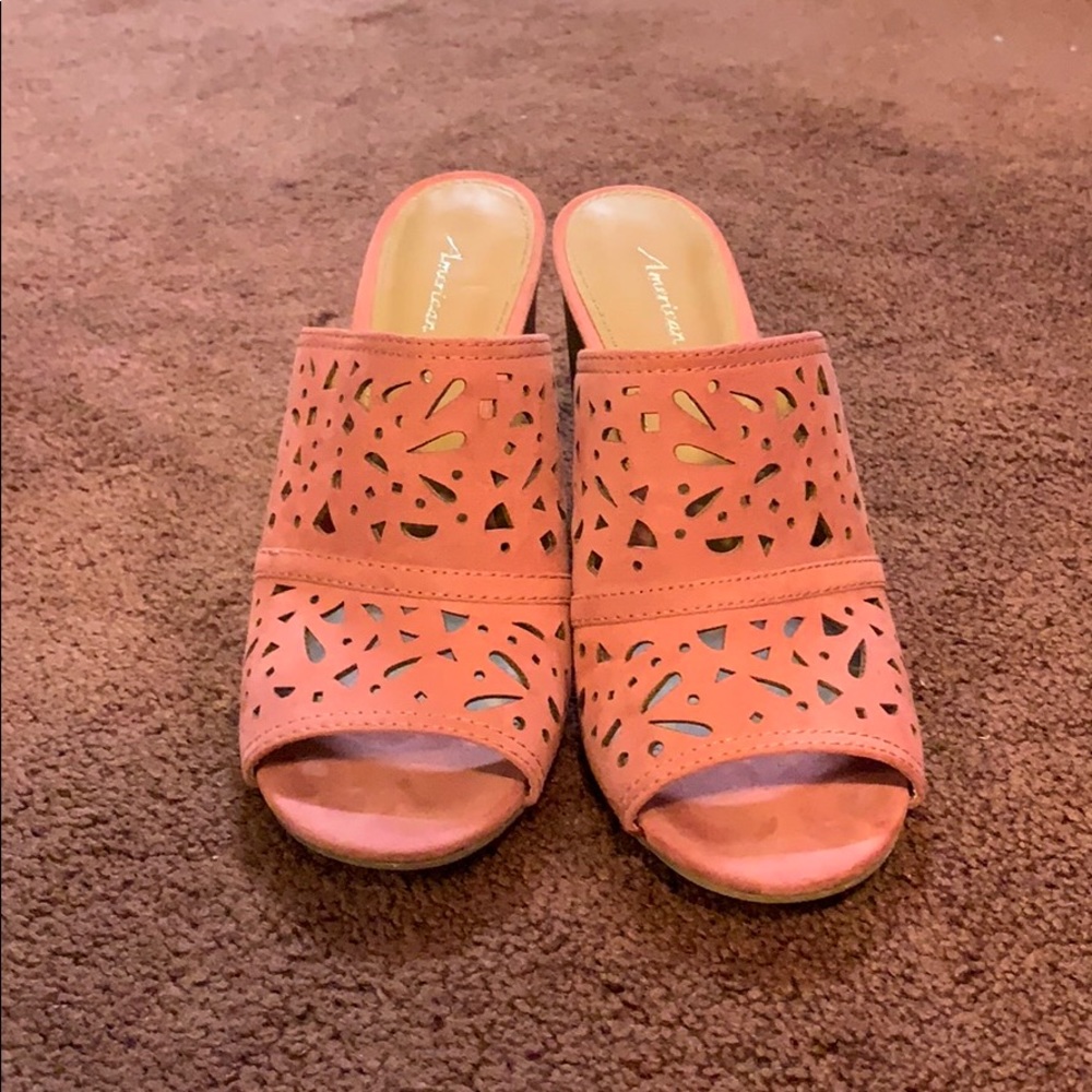 Pink wedges